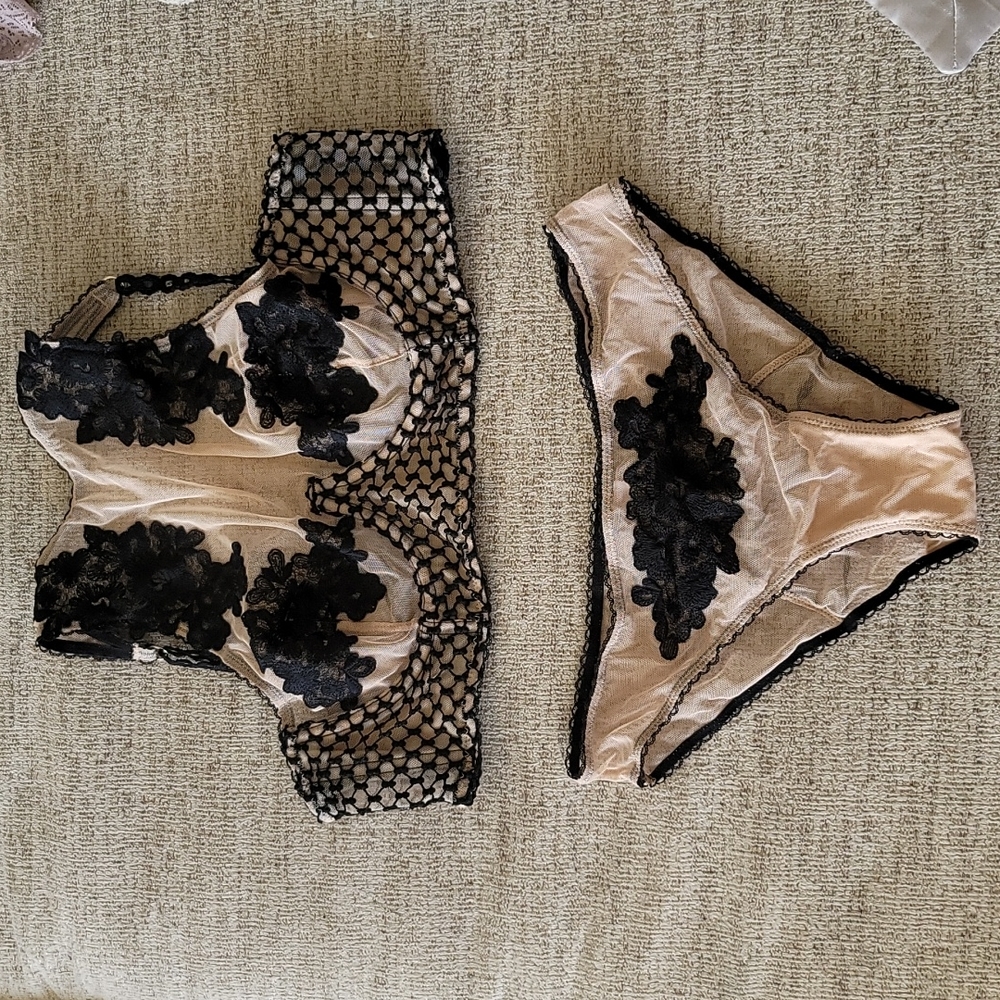 Victoria Secret DREAM ANGELS 3 Piece Bra Set